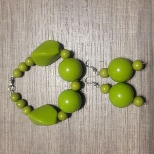 Green earing and bracelet set